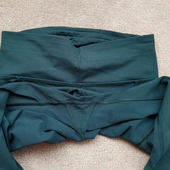 Lululemon Home Stretch Crop 19" in Submarine, size 4 - Picture 7 of 12